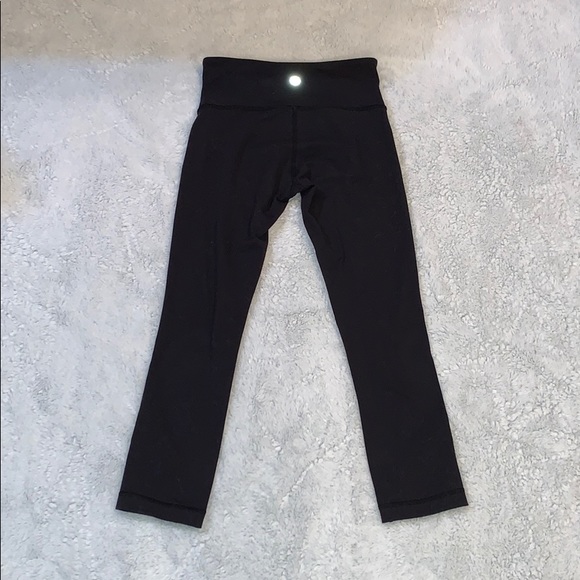 LULULEMON Capri Leggings - Picture 3 of 4